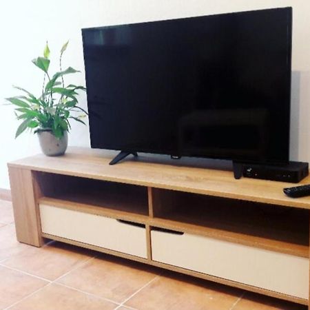 Apartment Nena Near The City Center With Free Parking Pula Dış mekan fotoğraf